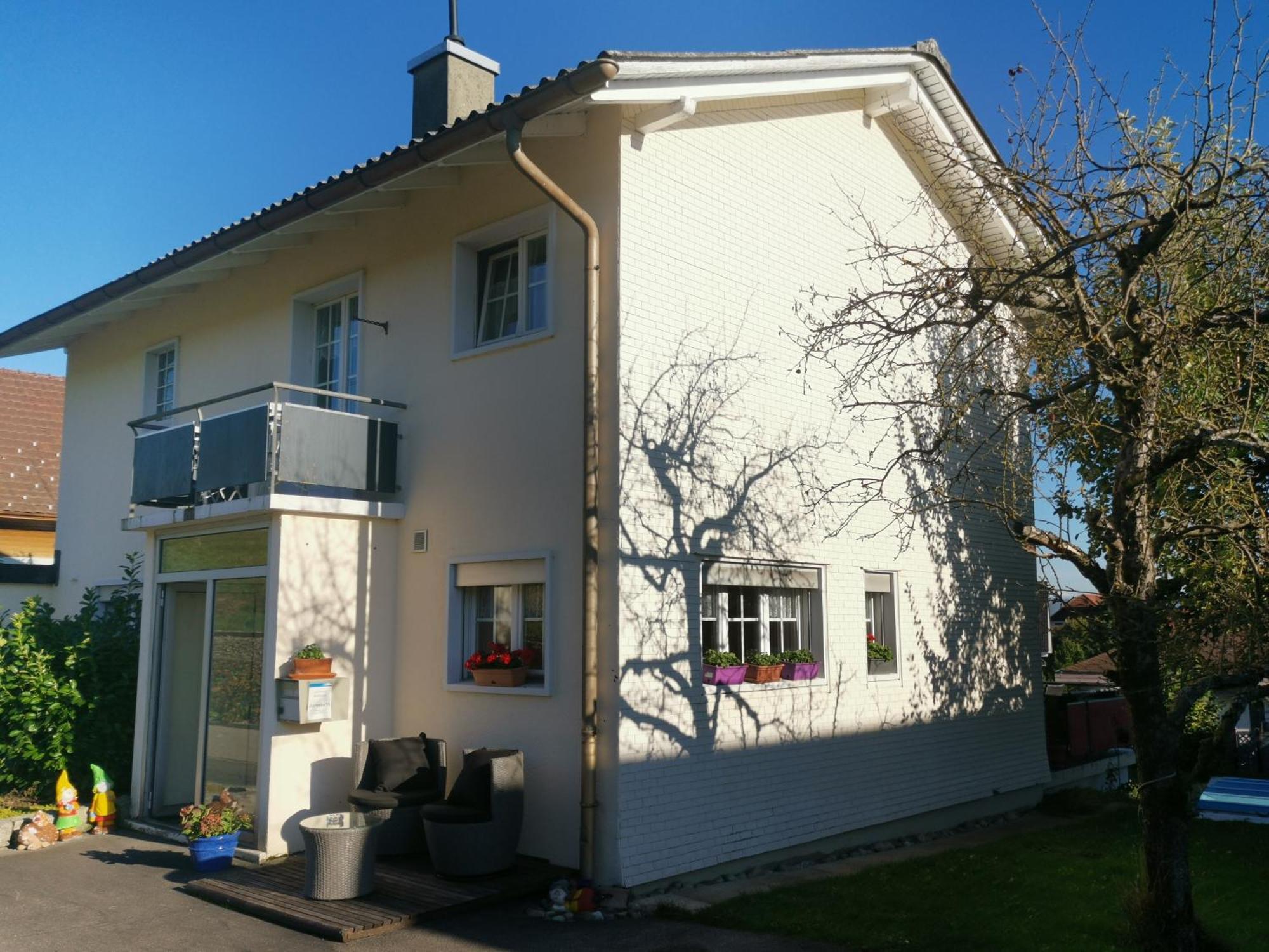 Jurastei 16 Bed and Breakfast Wiedlisbach Buitenkant foto